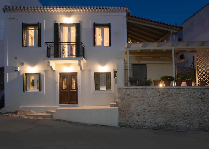 Nestor\'S Studio House