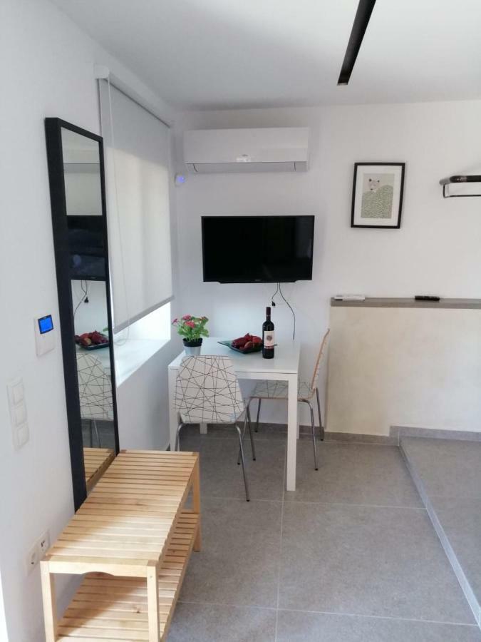 Nestor's House *